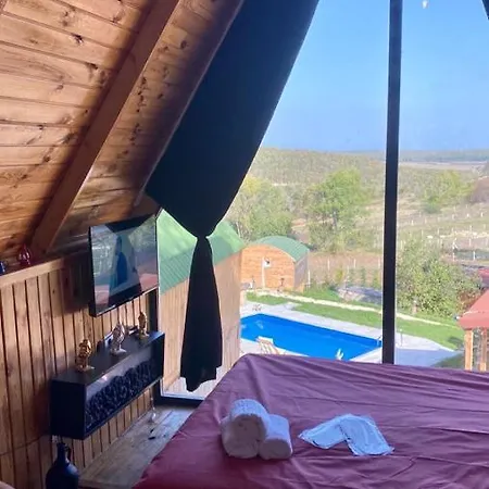 فندق Nirvana Bungalov 4*
